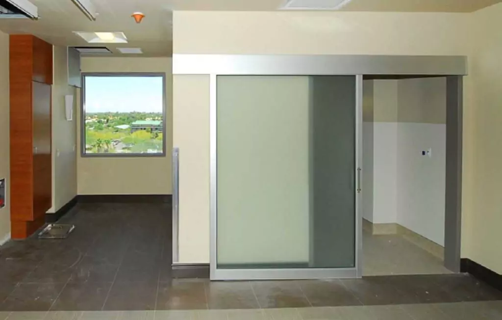 اپراتور یونیک با موتور دانکر 6 نماینده درب اتوماتیک یونیک
